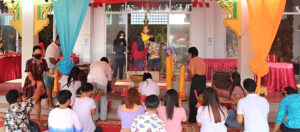 ชาวบ้านแห่แก้บน"ท้าวเวสสุวรรณ"ปางเจ้าสัว รวยทรัพย์ เชื่อให้โชค 